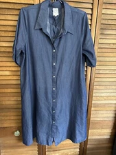 NAIF Women’s Sz 1X (READ) Dark Blue ￼ Chambray Short Sleeved Button Up Dress