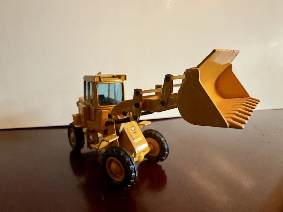 JOAL Die Cast, No. 214, Caterpillar, Wheel Loader 920 - Image 2 of 4