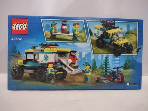 LEGO CITY 40582: 4x4 Off-Road Ambulance Rescue GWP NISB - Picture 2 of 6