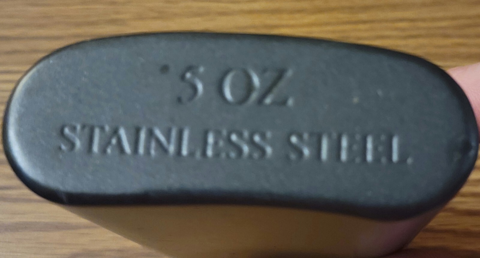 CUTTY Sark Blended Scotch Whisky - Black Stainless Steel Flask - 5 oz