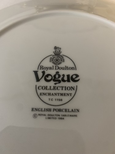 Lot of 2 Royal Doulton ENCHANTMENT TC1156 Vogue Collection Salad Plates - Picture 4 of 4