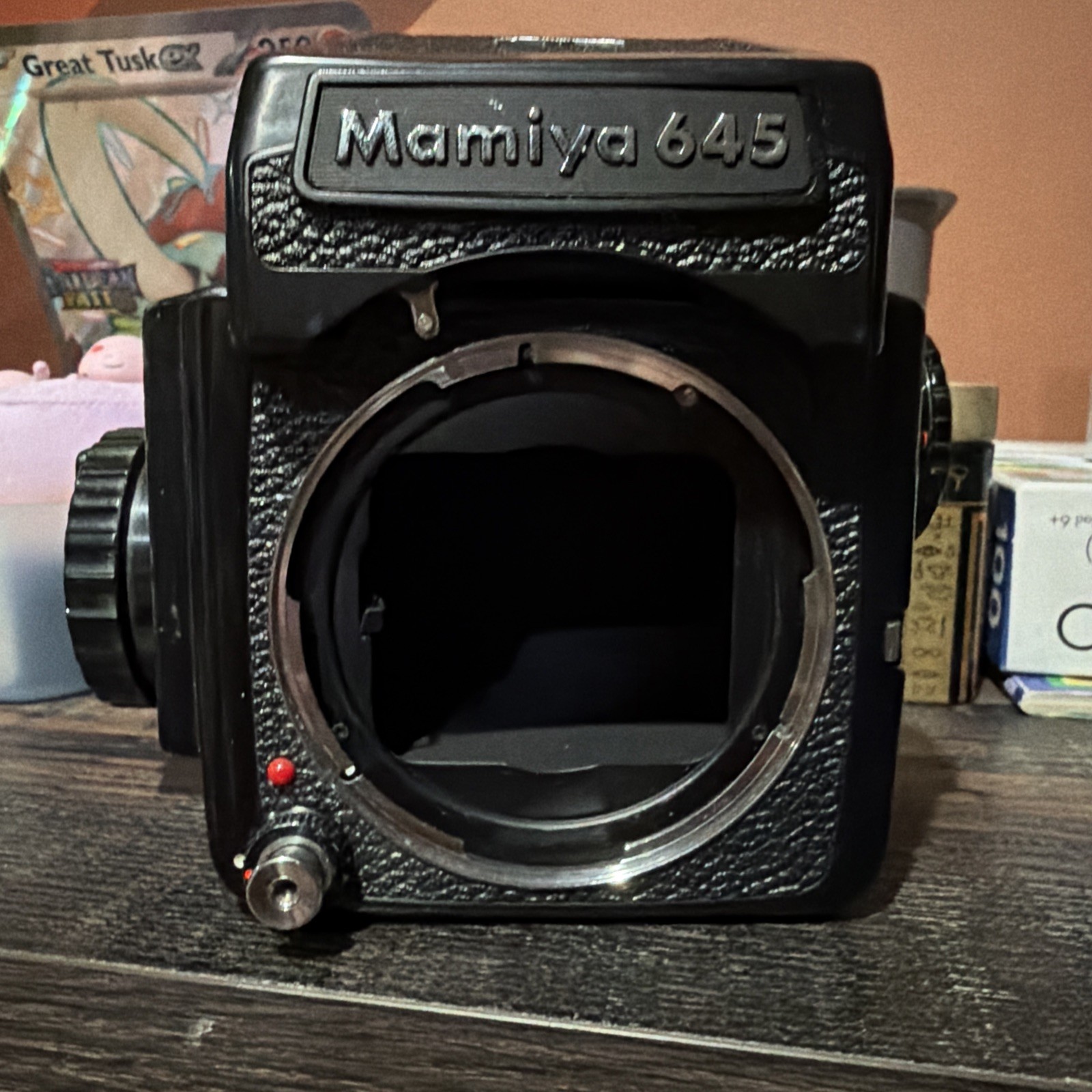 Mamiya M645 1000S Medium Format Camera Body with Prism Finder
