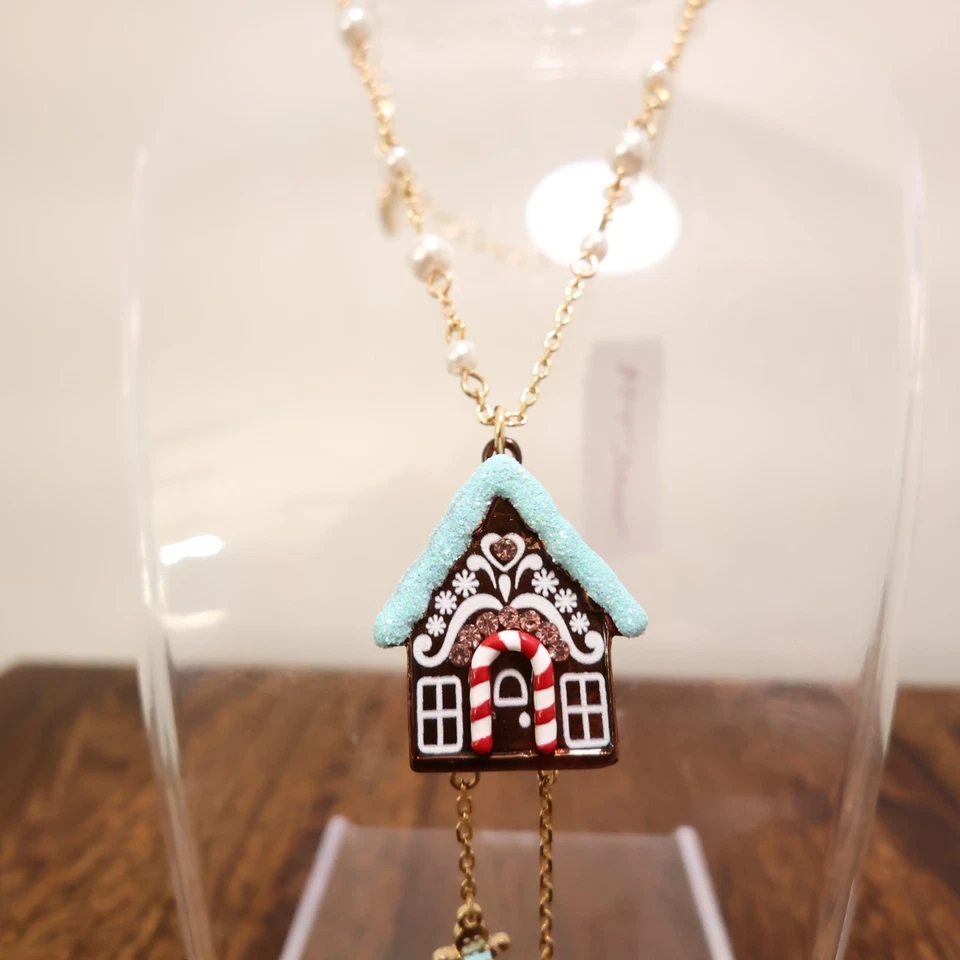 Betsey Johnson necklace gingerbread house with gingerbread people charms signed - Image 3 of 4