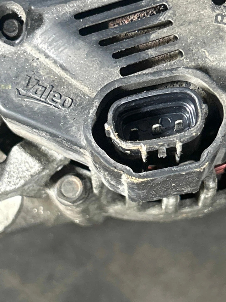 Fits 2012-2013 Kia Optima Alternator OEM:373002G150 Foto 4 de 4