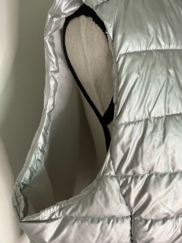 Gap Vest Womens XXL Silver Puffer Lined Full Zip Pockets Insulated Quilted Shiny - Picture 8 of 14