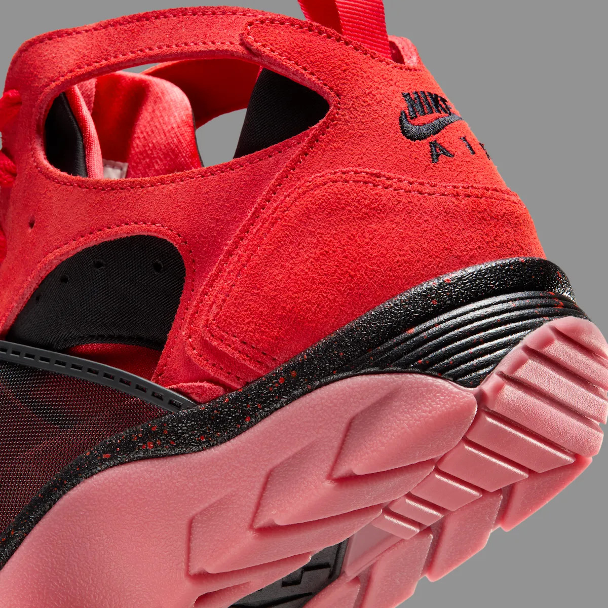 Nike Air Trainer Huarache Challenge Red Black IQ0615-600 sz 10