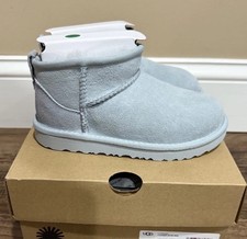 NIB Kids Girls UGG Size 3 Classic Ultra Mini Boot SFOA Seafoam