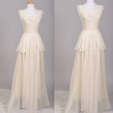 Vintage Lace Scoop Neck Ruffles Wedding Dress with Train Sleeveless Bridal Gowns