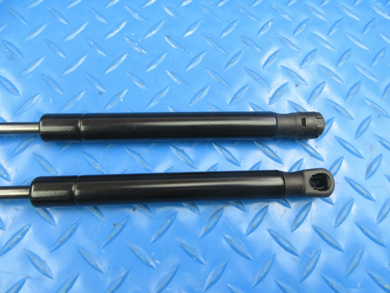Bentley Flying Spur trunk shocks lift support struts TopEuro #12163