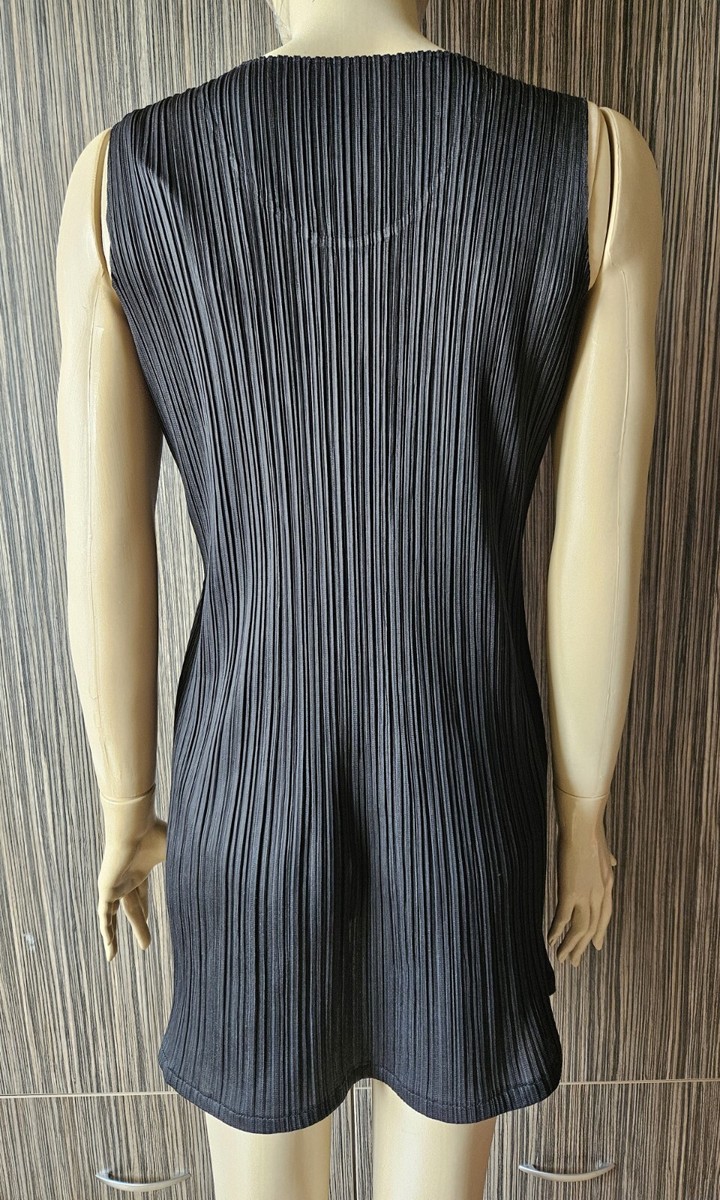 Pleats Please Issey Miyake mini creased dress size 3 | eBay Pleats Please Issey Miyake mini creased dress size 3 | eBay