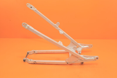 ＲＭ125シート、サブフレーム 2000 96-00 RM125 RM 125 Subframe Rear Chassis Seat Rail Support