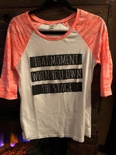 kavio Womens Medium baseball style sleeves..that moment when you owned the stage