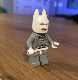 LEGO Arctic Batman Minifigure Collectible #76000 DC Super Heroes