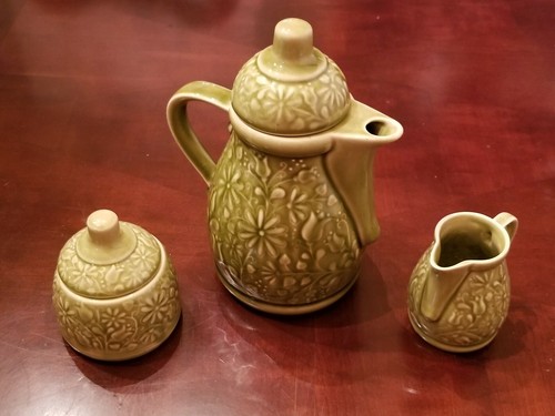 Vintage Floral Teapot , Sugar Bowl & Creamer Set Beautiful Green Flora GDR  - Picture 1 of 12