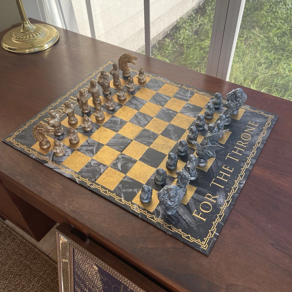 Juego de Ajedrez Coleccionista Juegos de Tronos (Caja Abierta, Nunca Jugado) Foto 4 de 4