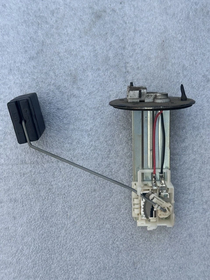 2002 2003 2004 2005 LEXUS SC430 ТОПЛИВНЫЙ БАК НАСОС ОТПРАВКИ БЛОК 83320-50080 - Изображение 2 из 4