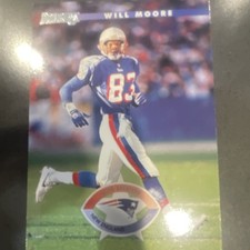Fleer Ultra Will Moore #201 Rookie New England Patriots NFL Football Card. rookie card picture