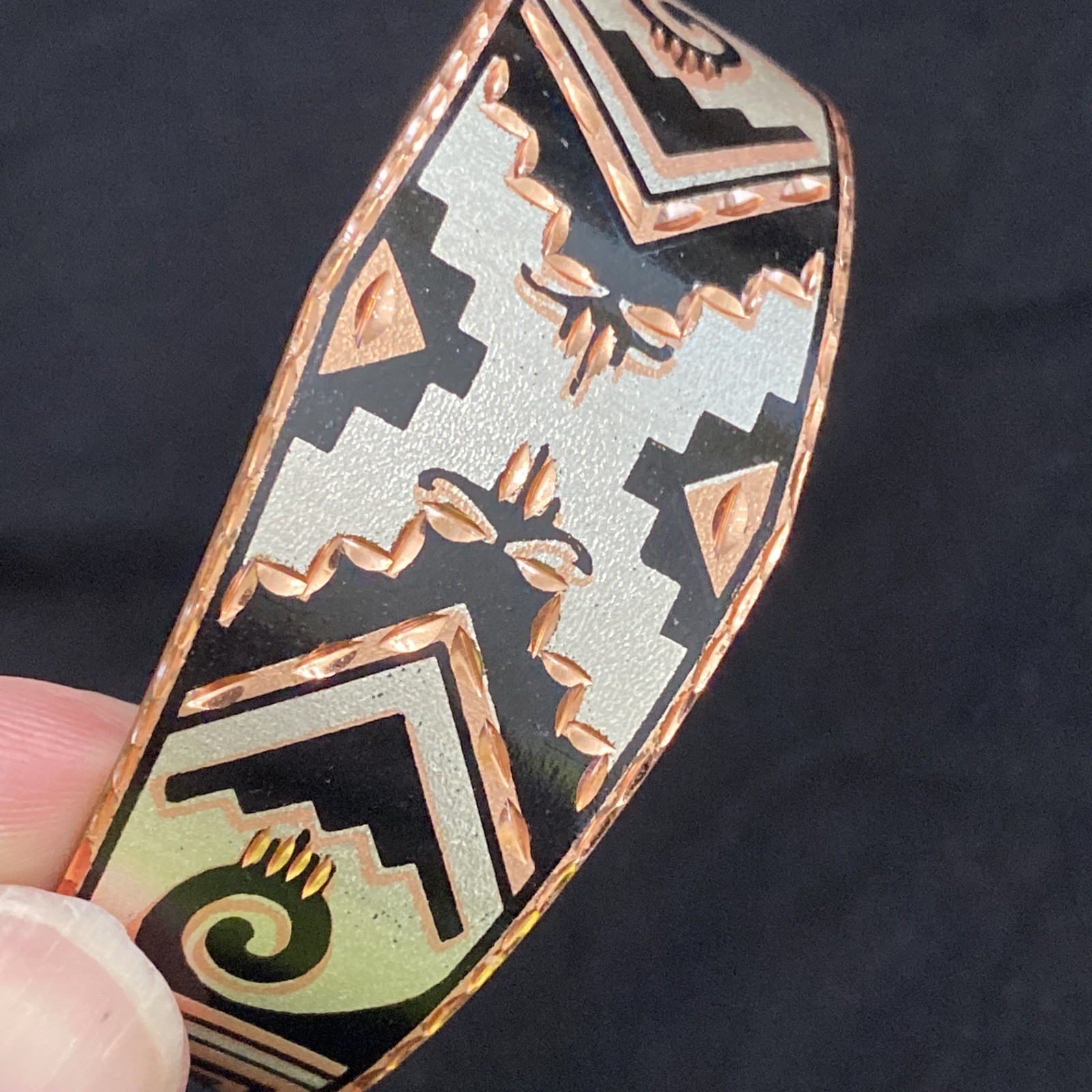 Native Apache Tsisadu Painted Engraved Copper Cuf… - image 7