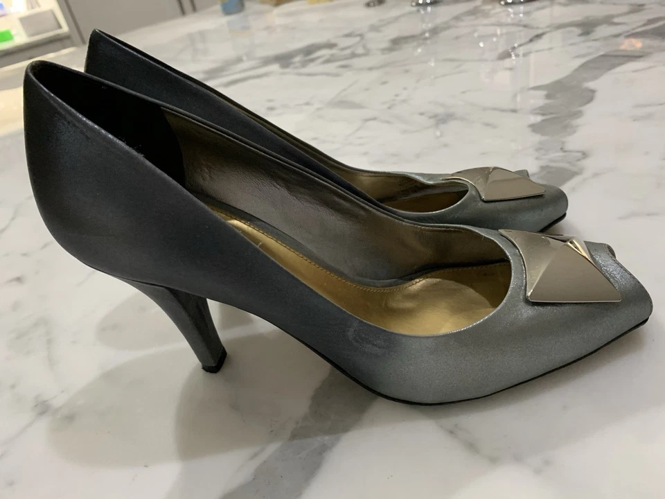 Antonio Melani Metálico Ombré Negro - Gris Cuero Peep Toe Tacones Zapatos de Vestir 9M Foto 3 de 4