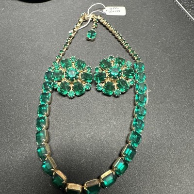 Vintage Signed WEISS Green Rectangle Rhinestone Necklace & Clip On Earrings 16''