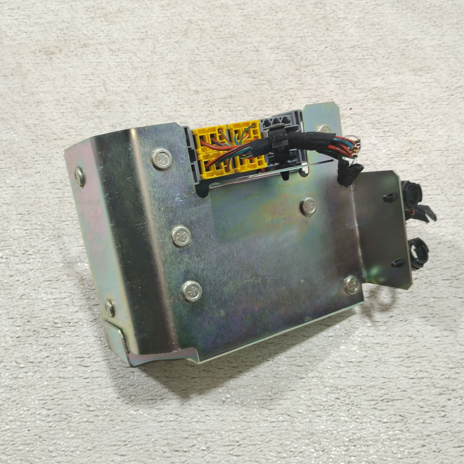 Maserati GranTurismo 2008-2019 Fuse box P/N 60681003