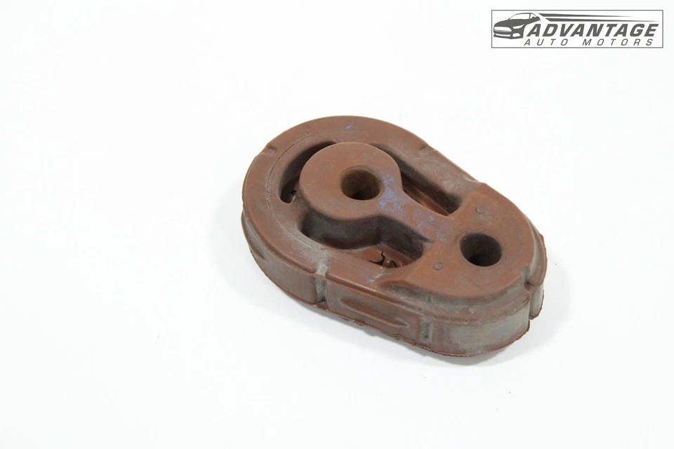 2011-2021 JEEP GRAND CHEROKEE REAR RIGHT SIDE EXHAUST PIPE INSULATOR HANGER OEM - Image 2 of 4