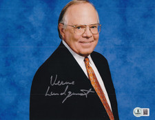 VERNE LUNDQUIST signed (CBS SPORTSCASTER) Golden Throat 8X10 BECKETT BV13286