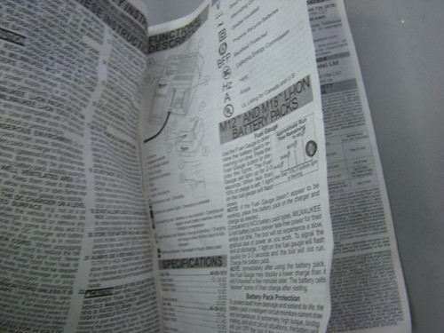 MANUALE OPERATORE (SOLO) MILWAUKEE 48-59-1810 1812 M18 M12 CARICABATTERIA LI-ION - Foto 5 di 6