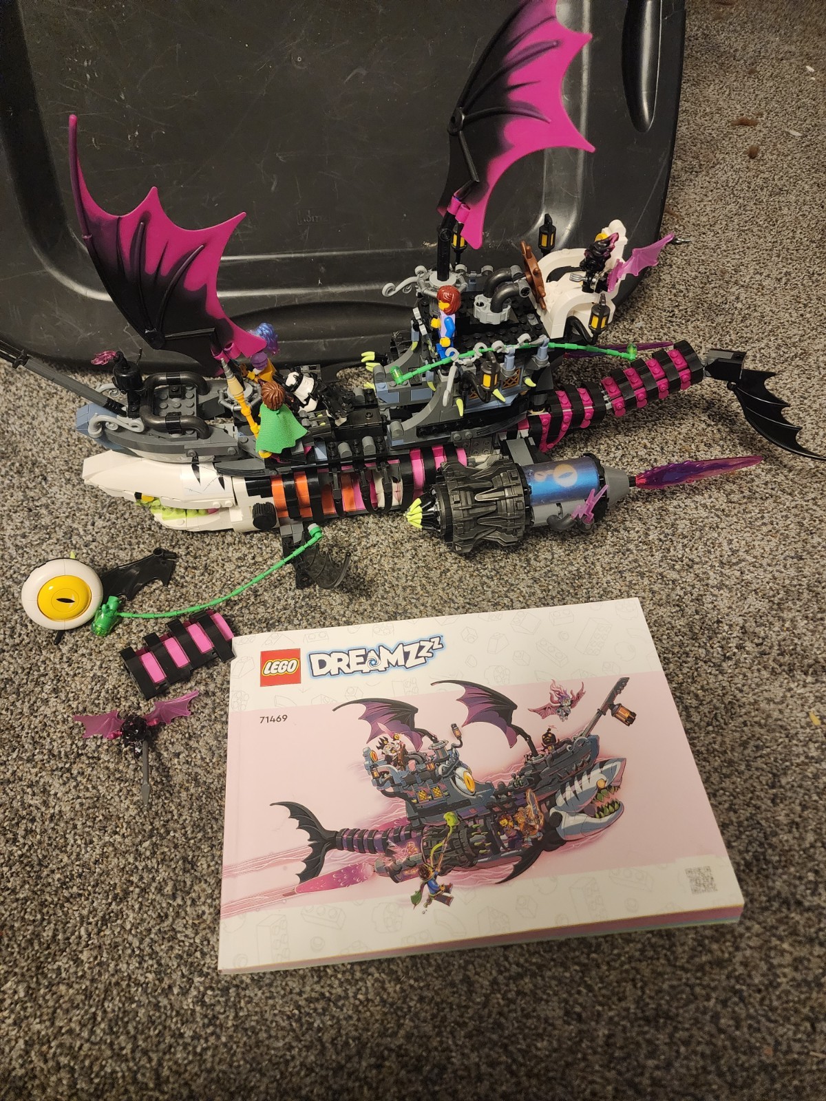 LEGO DreamZzz Nightmare Shark Ship 71469. 100% complete with all minifigures. 