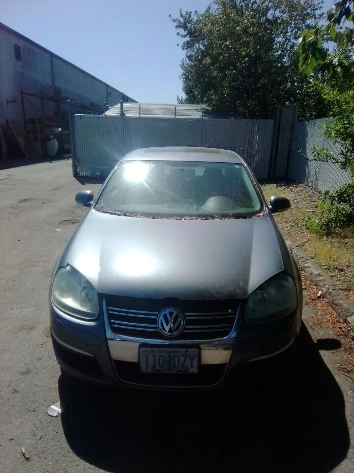 Used Engine Coolant Reservoir fits: 2008 Volkswagen Jetta Grade A - Image 2 of 4