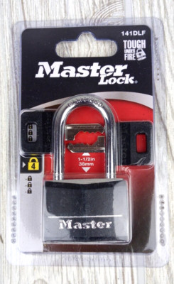 Master Lock 141DLF Black Solid Body Padlock 1.5'' Shackle Clearance NEW