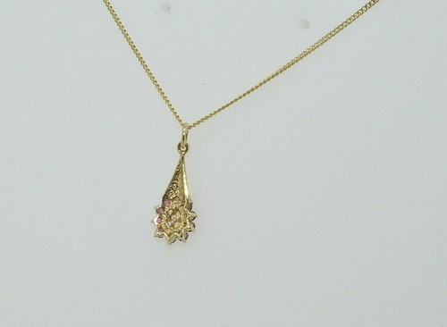 9ct gold ruby & diamond cluster pendant necklace on a 16" chain - Picture 3 of 3