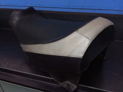 Skidoo REV MXZ Renegade GSX Summit Mach Z 1000 04-07 Seat 22010711 - Picture 2 of 7