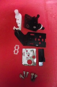 Amerikanische Kühl-Gefrierkombination DAEWOO FRS-U20IAI Kühlschranktürscharniere