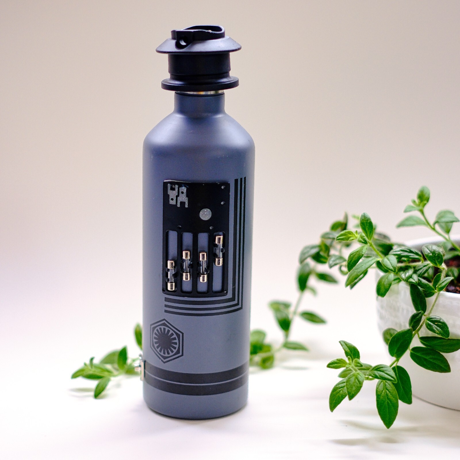 Disney Parks Star Wars Galaxy's Edge 28 Oz First Order Gray Black Water Bottle