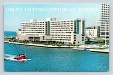 Norfolk Virginia Omni International Hotel Postcard