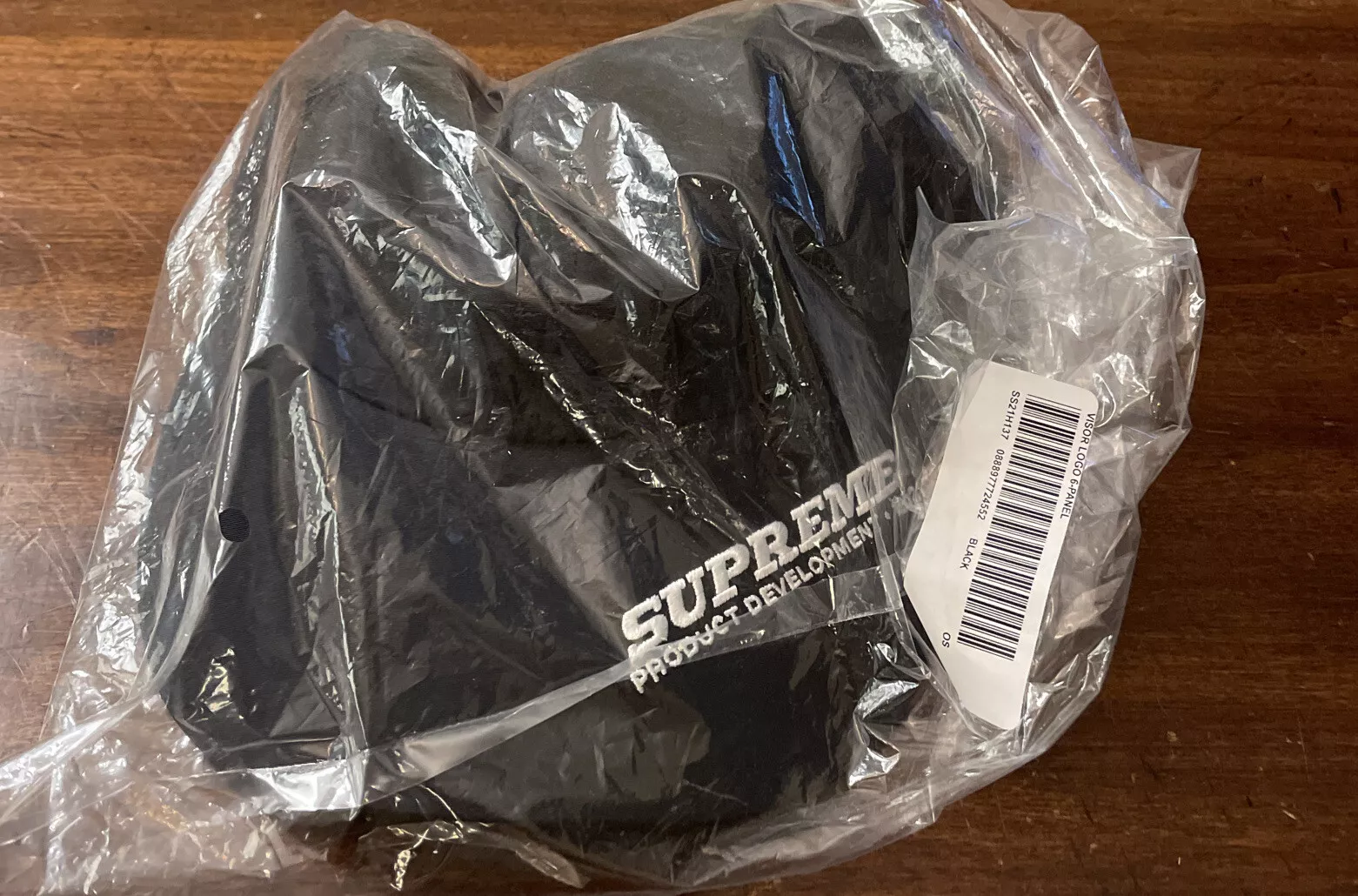 CHAPEAU 6 PANNEAUX LOGO VISIÈRE SUPRÊME / NOIR OS / SS21 SEMAINE 18 / AUTHENTIQUE / NEUF