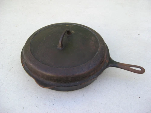 Antique Griswold Cast Iron #10 Skillet #716D & 1100A Lid Small Logo Erie Pa. Vtg