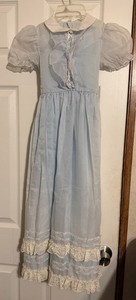Vintage size 6 girls pre-owned Perma Prest Winnie the Pooh blue dress with lace