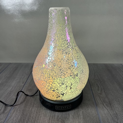 Scentsy Essential Oil Diffuser Base and Enchant Mosaic Shade