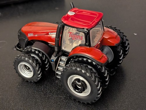 AWESOME CASE MAGNUM 380 TRACTOR W/CAB 🍒 RED /TAN COLOR SCHEME 3.5" L 2.5"W ERTL - Picture 11 of 14