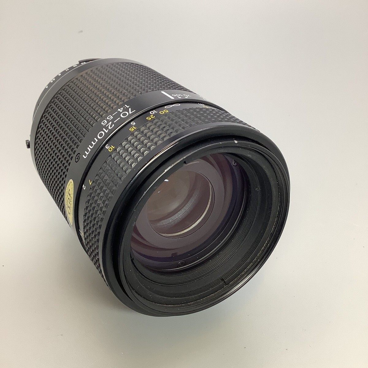 Nikon AF Zoom-Nikkor 70-210mm f/4-5.6 D(Nikon 70-210mm f/4 Nikon AF Zoom-Nikkor 70-210mm f/4-5.6 D(Nikon 70-210mm f/4