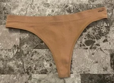 GAP BODY BEIGE NUDE RIBBED STRIPE LOGO HARDWARE STRETCH SEAMLESS THONG PANTIES