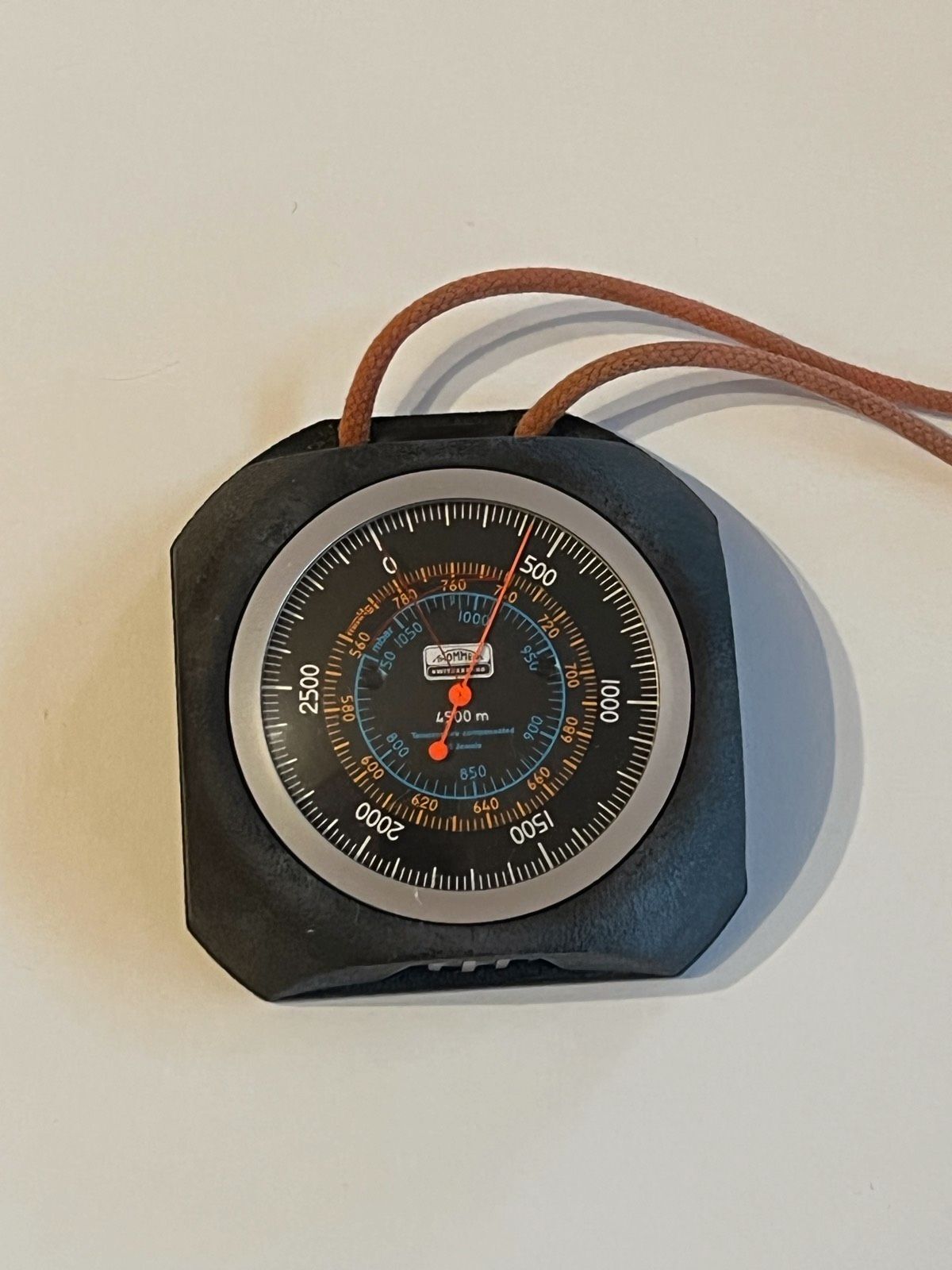 Thommen Schweizer Höhenmesser 4500m Altimeter Barometer SWISS MADE 16