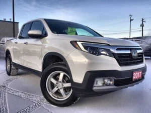 2017 Honda Ridgeline Touring (Vented Seats, Leather)