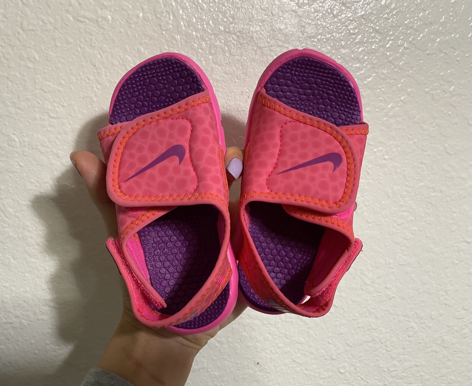 nike sandals 7c