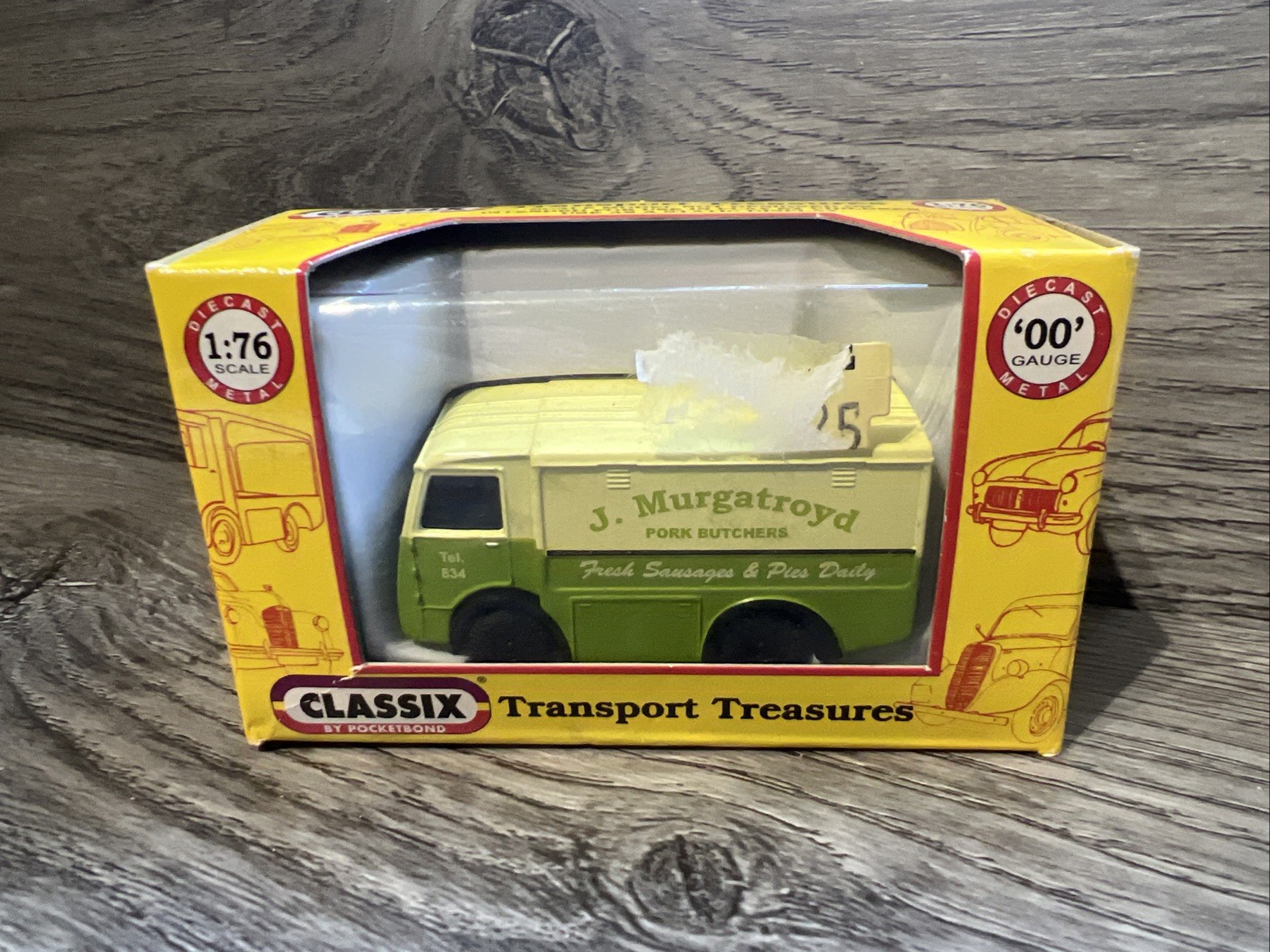 Classix EM76640 NCB Electric Van J Murgatroyd Pork Butchers Model 1:76/00 Scale