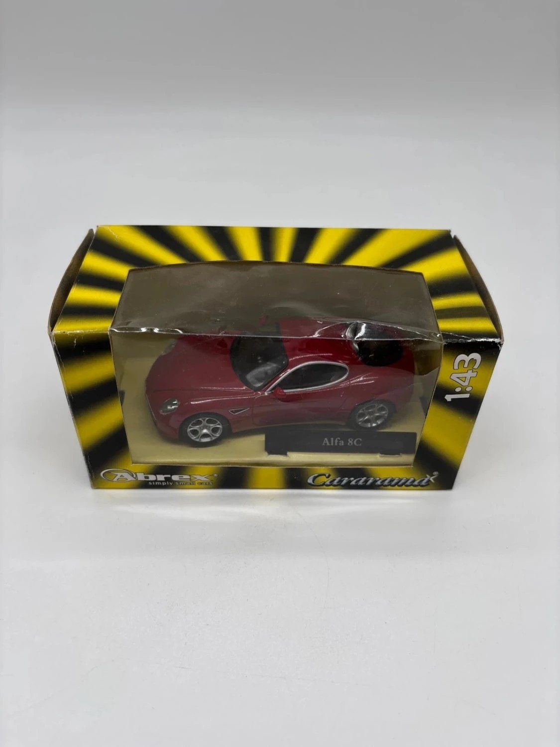 Alfa 8C Cararama 1/43 voiture miniature rouge collection italienne