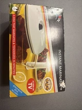 VacuVin Innovations Vacuum Marinater 3 Pieces Instant Marinater with Recipe Book