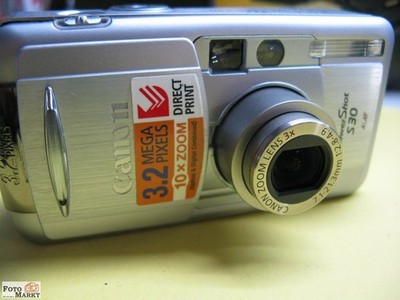 Canon PowerShot S30 Digitalkamera 3x optischer Zoom, Sucher, CF-Karte